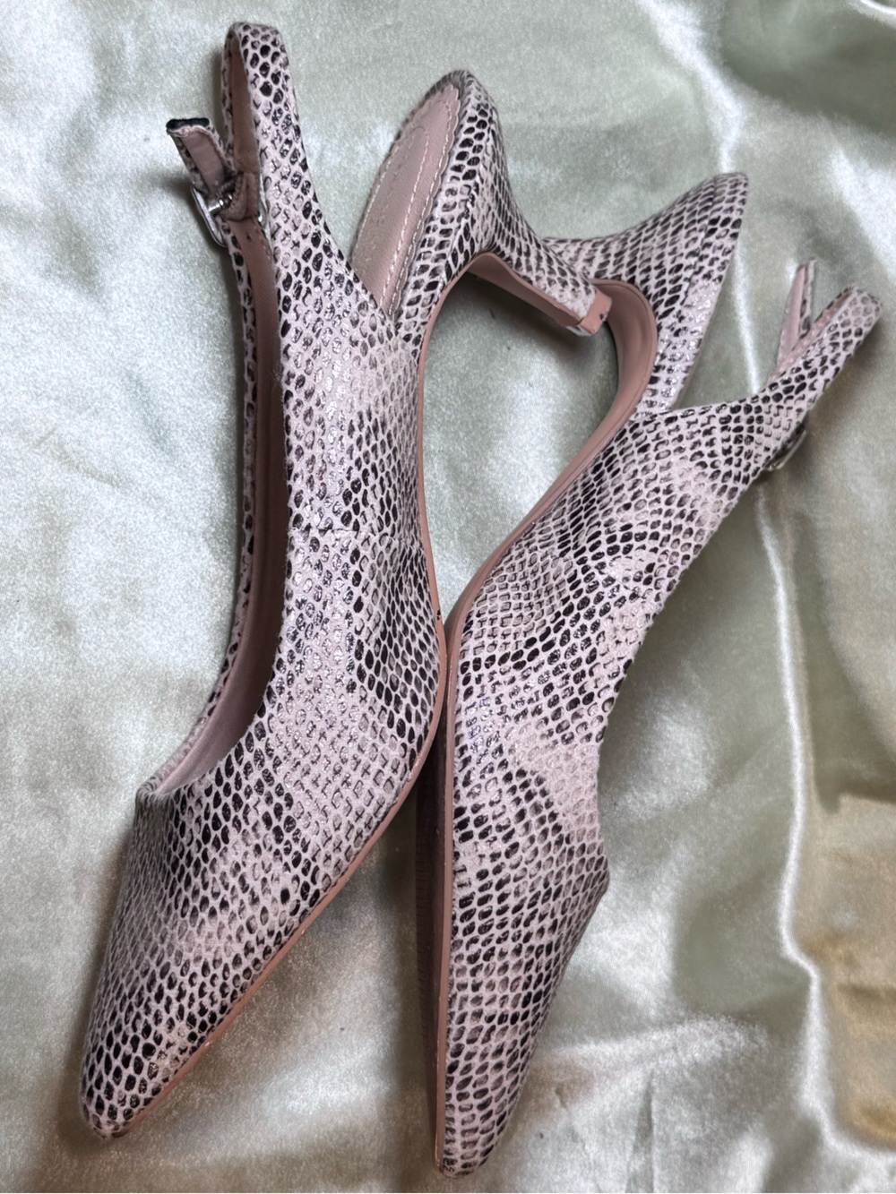 Isaac Mizrahi Taupe Snakeskin Slingback Kitten Heels size 7.5 - Picture 4 of 10